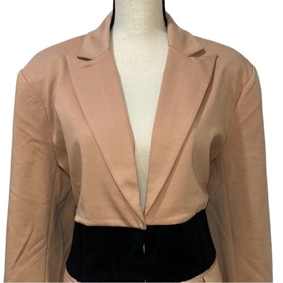 NY&Co Contrast Corset Waist Blazer - Picture 4 of 11